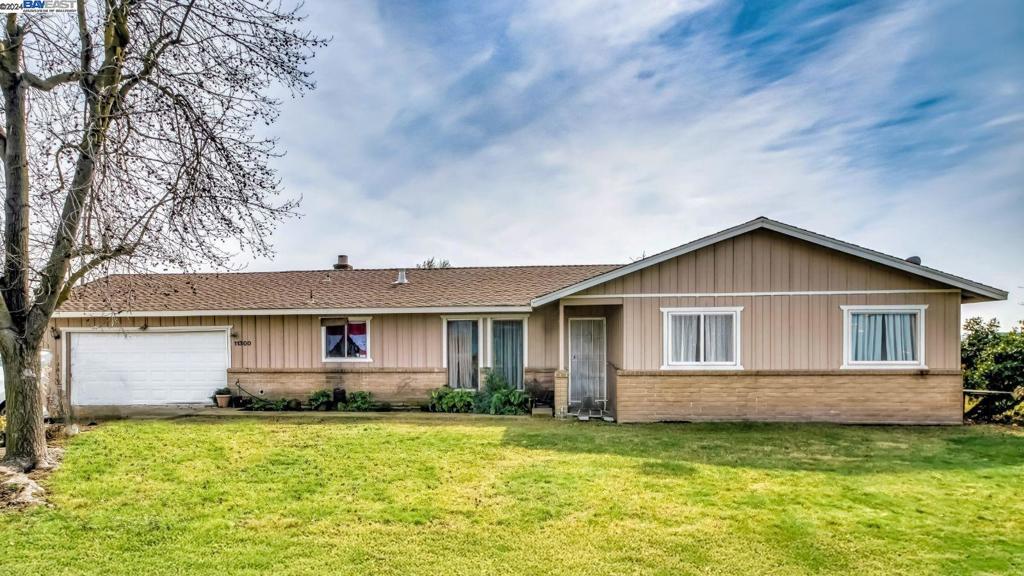 11300 Claribel Rd., Oakdale, CA 95361