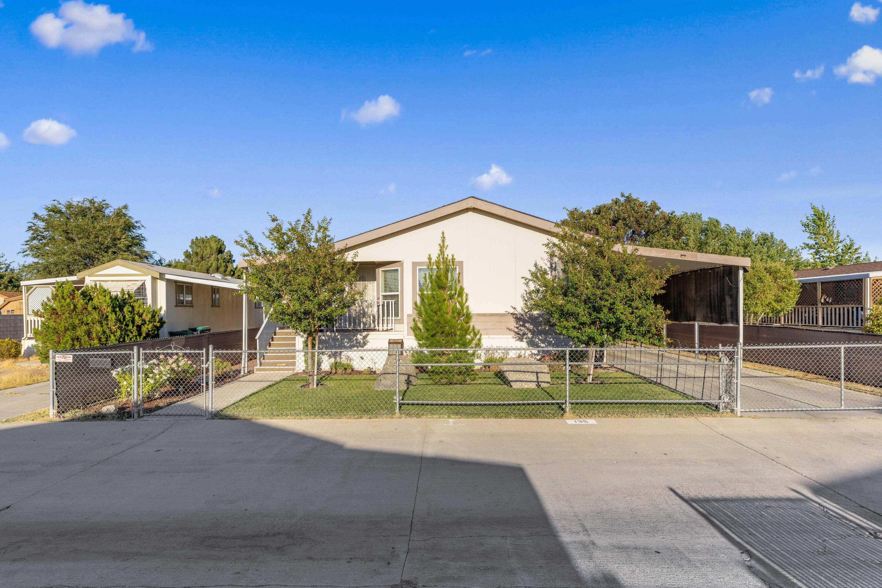 45465 E 25Th Street, ##135, Lancaster, CA 93535