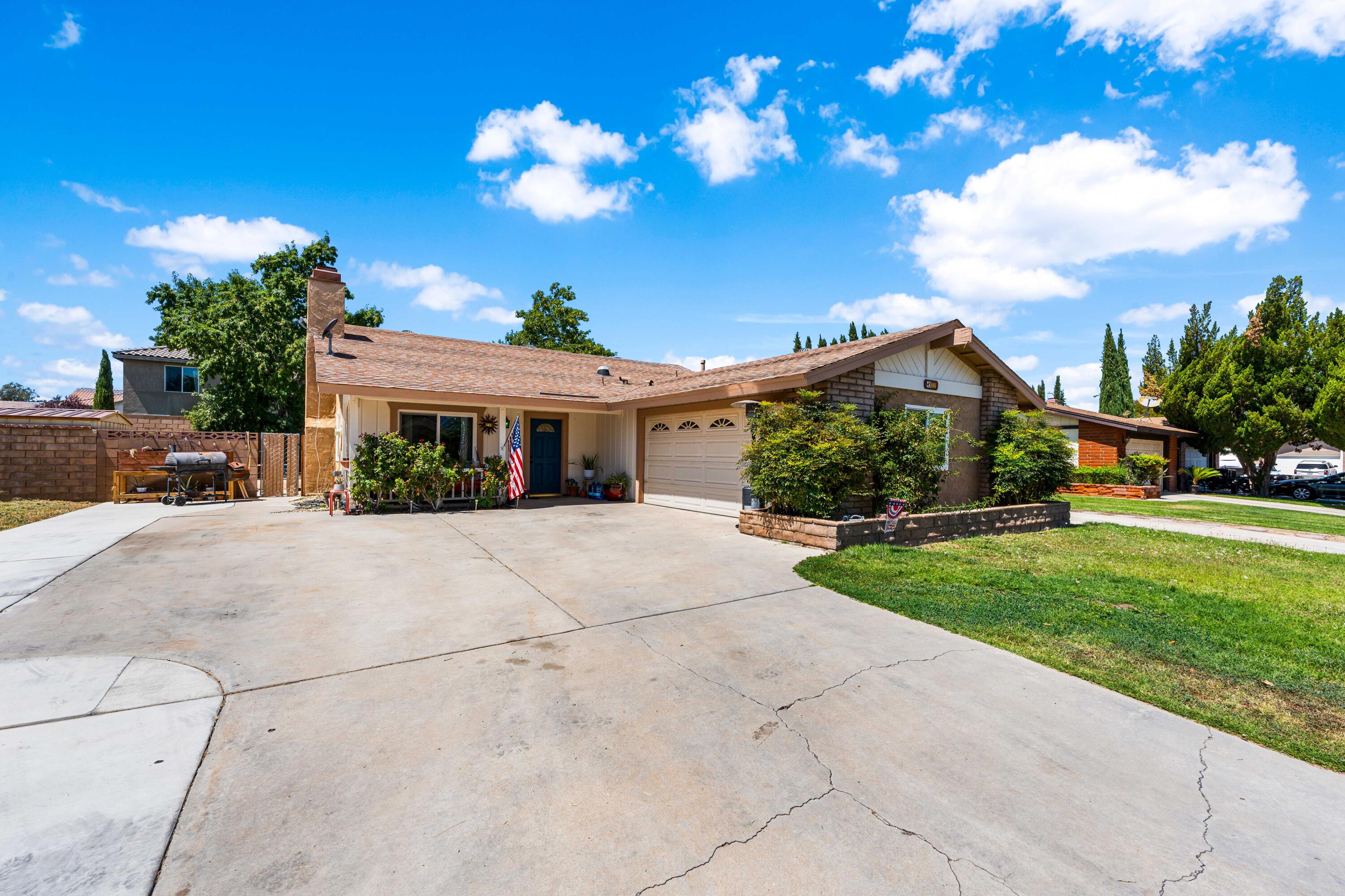 43019 Bloomingpark Street, Lancaster, CA 93536