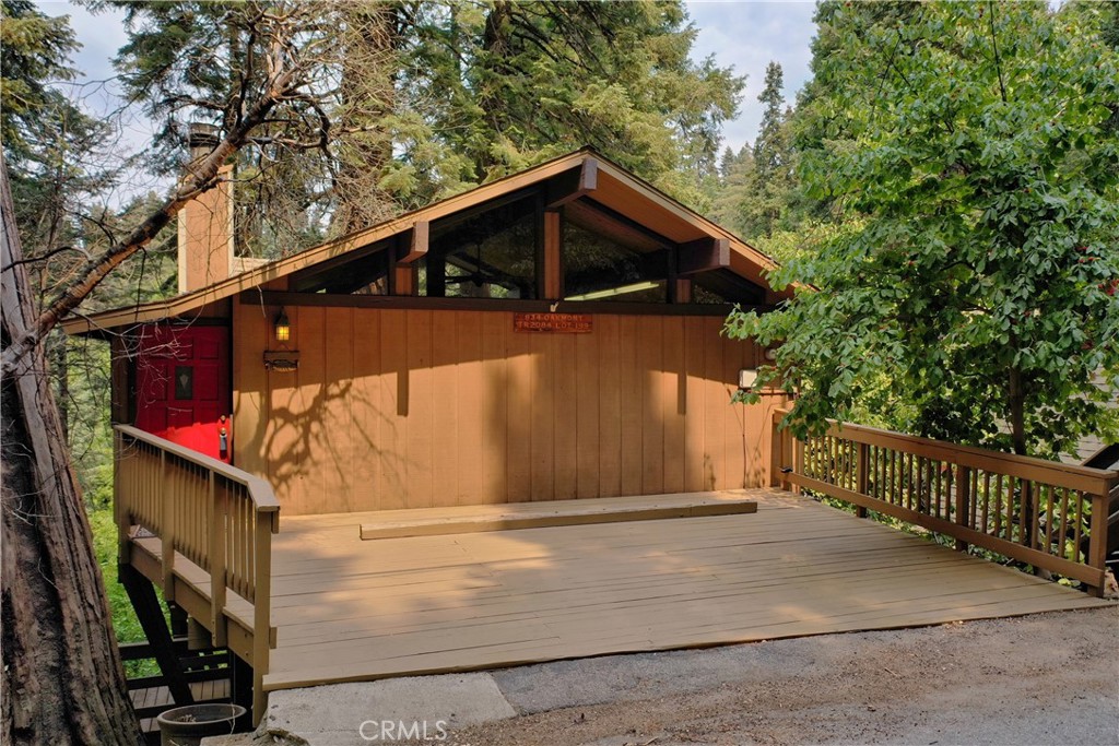 834 Oakmont Lane, Lake Arrowhead, CA 92352