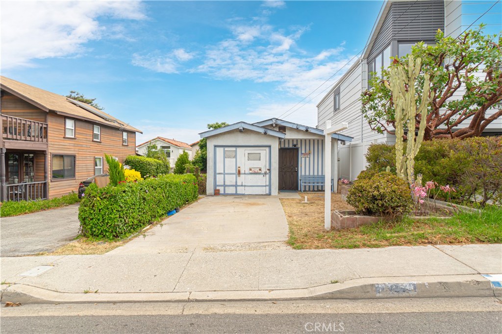 1220 Harper Avenue, Redondo Beach, CA 90278