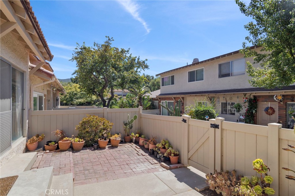 1321 Ramona Drive, Newbury Park, CA 91320