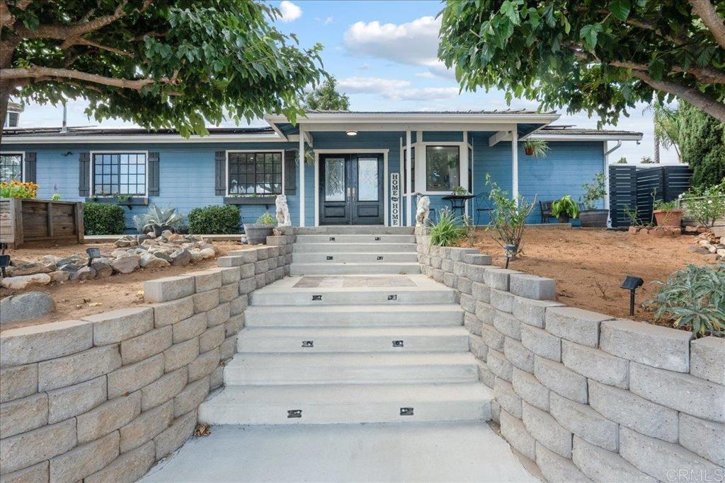 1869 York Drive, Vista, CA 92084