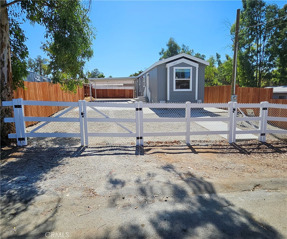 18327 Walnut Avenue, Lake Elsinore, CA 92532