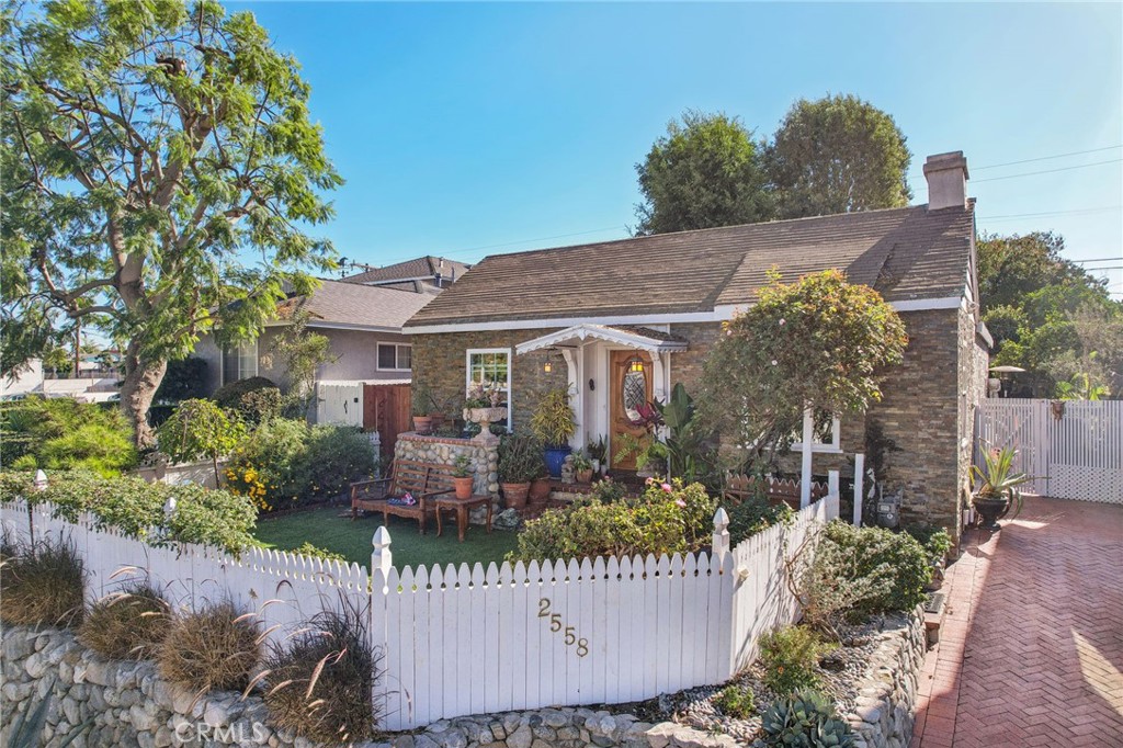 2558 Torrance Boulevard | Similar Property Thumbnail