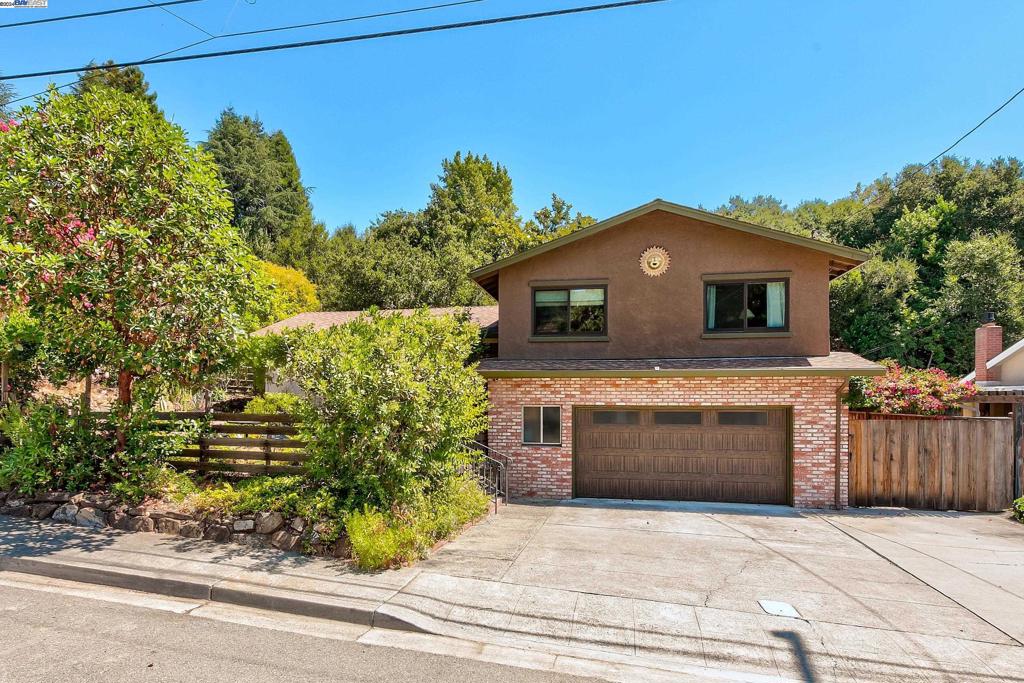 5801 Cold Water Dr, Castro Valley, CA 94552