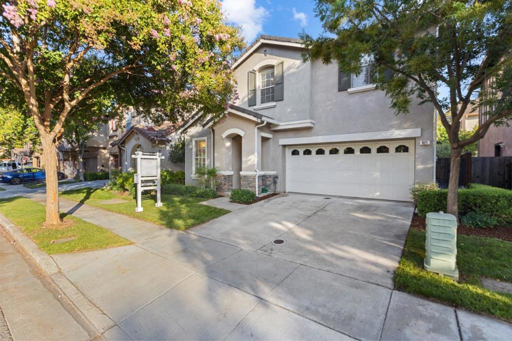 921 Sunbonnet Loop, San Jose, CA 95125