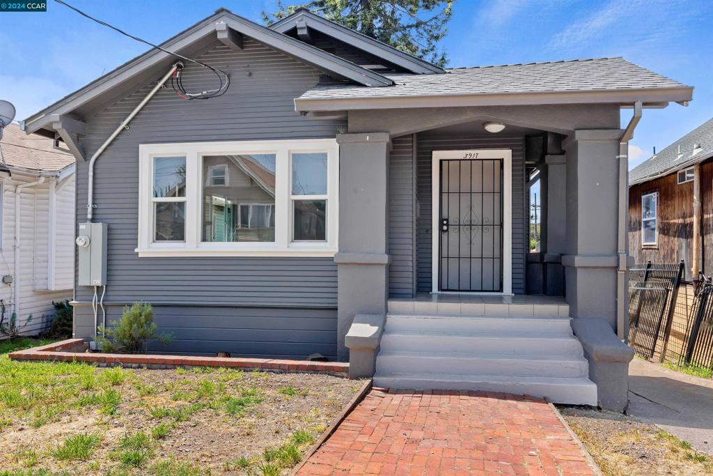 3917 San Juan St, Oakland, CA 94601