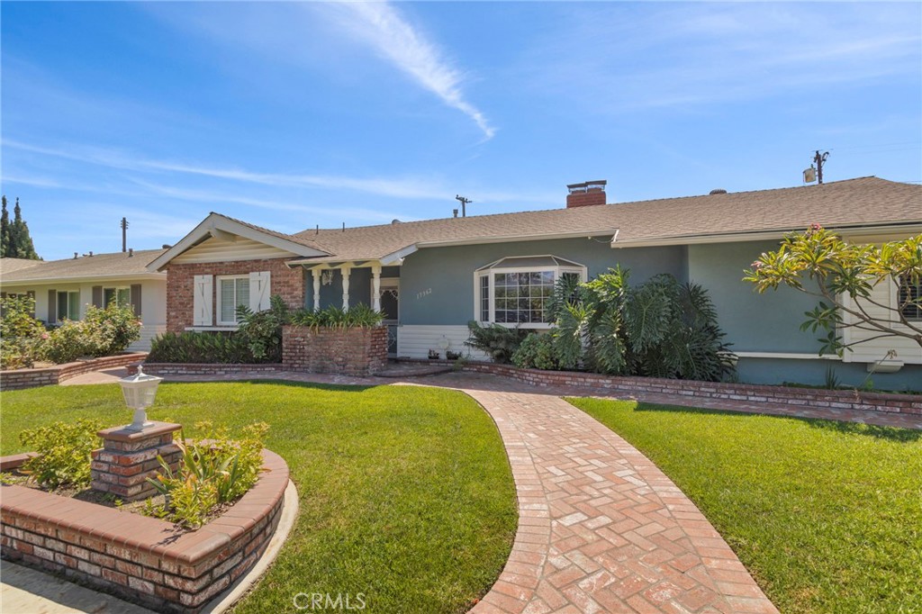 17362 Roseleaf Avenue, Tustin, CA 92780