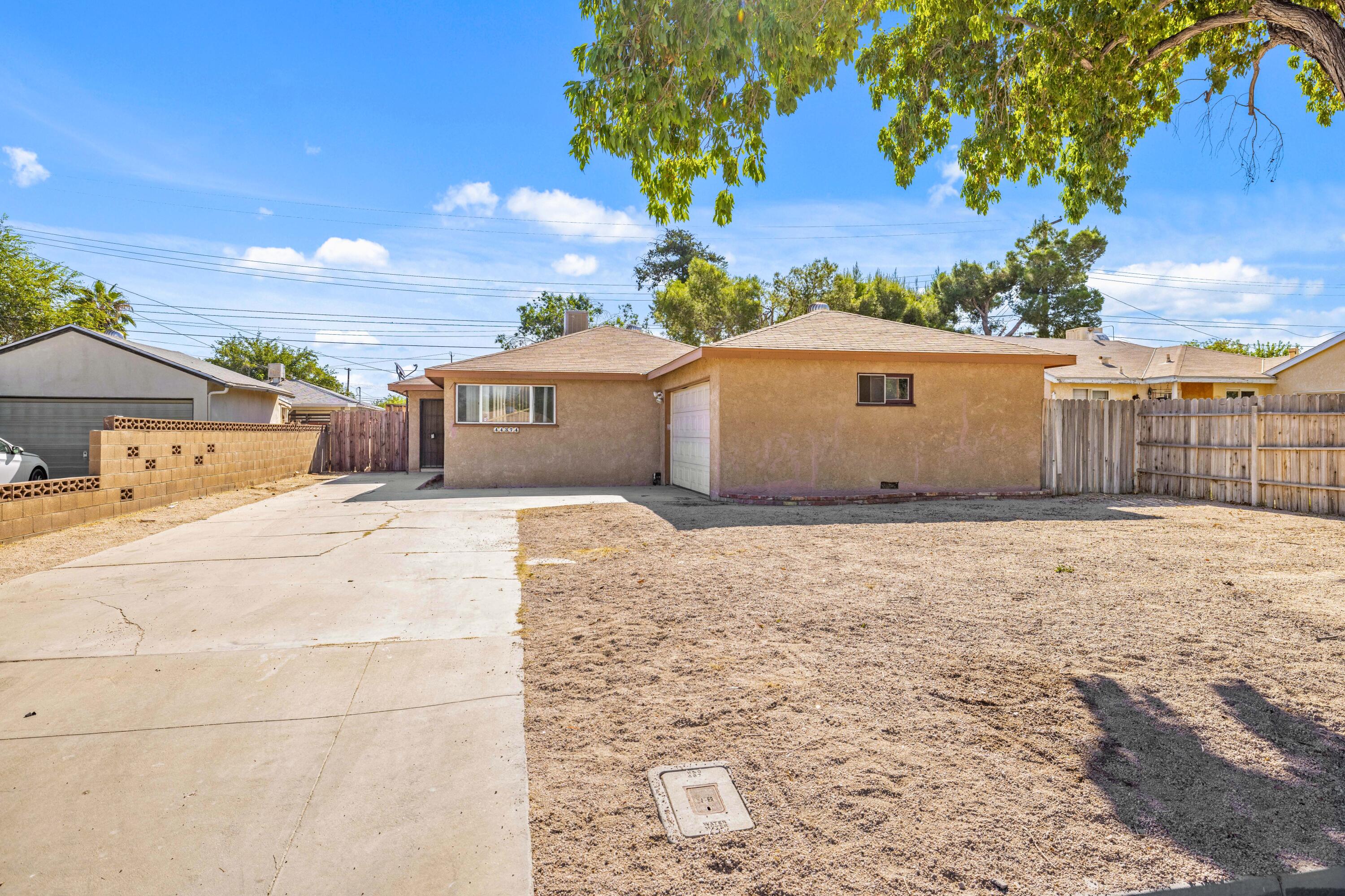 44374 Stanridge Avenue, Lancaster, CA 93535