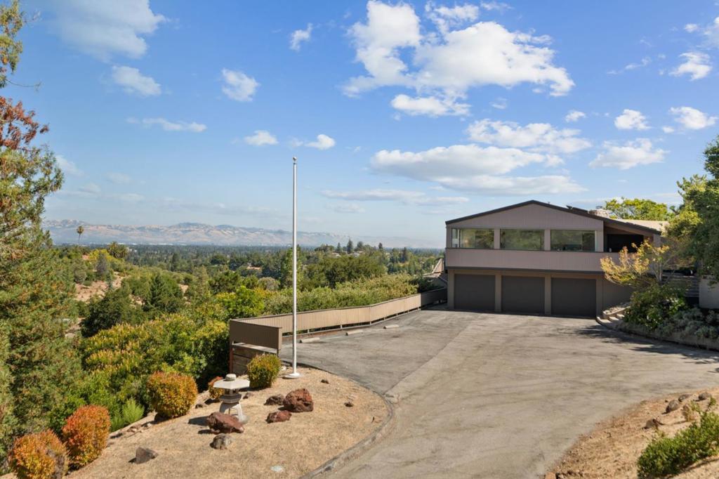 12785 Dianne Drive, Los Altos Hills, CA 94022