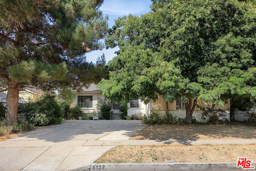 8127 Natick Avenue, Panorama City, CA 91402