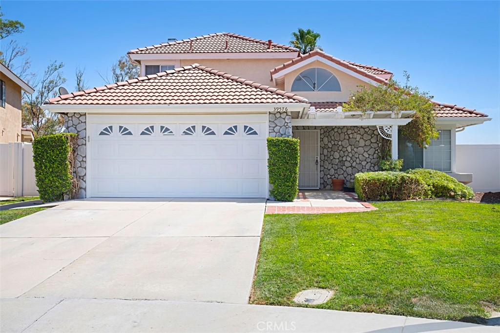 39576 Crystal Lake Court, Murrieta, CA 92562