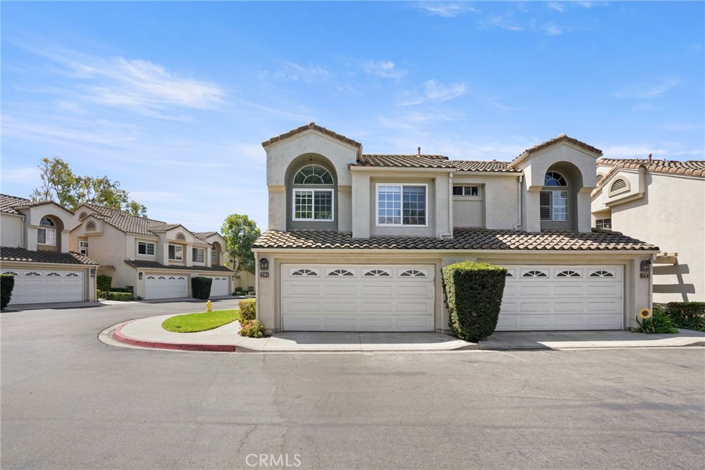 142 Agostino, Irvine, CA 92614