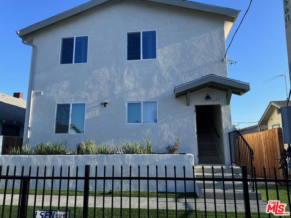 602 W 53Rd Street, Los Angeles, CA 90037