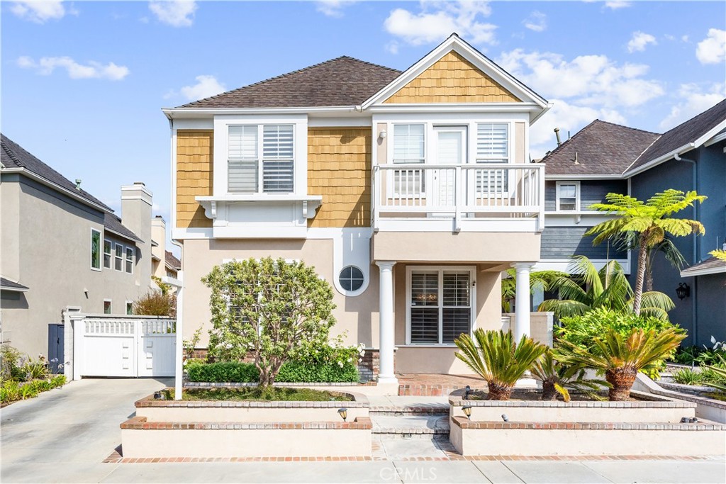 18708 Ashford Lane, Huntington Beach, CA 92648