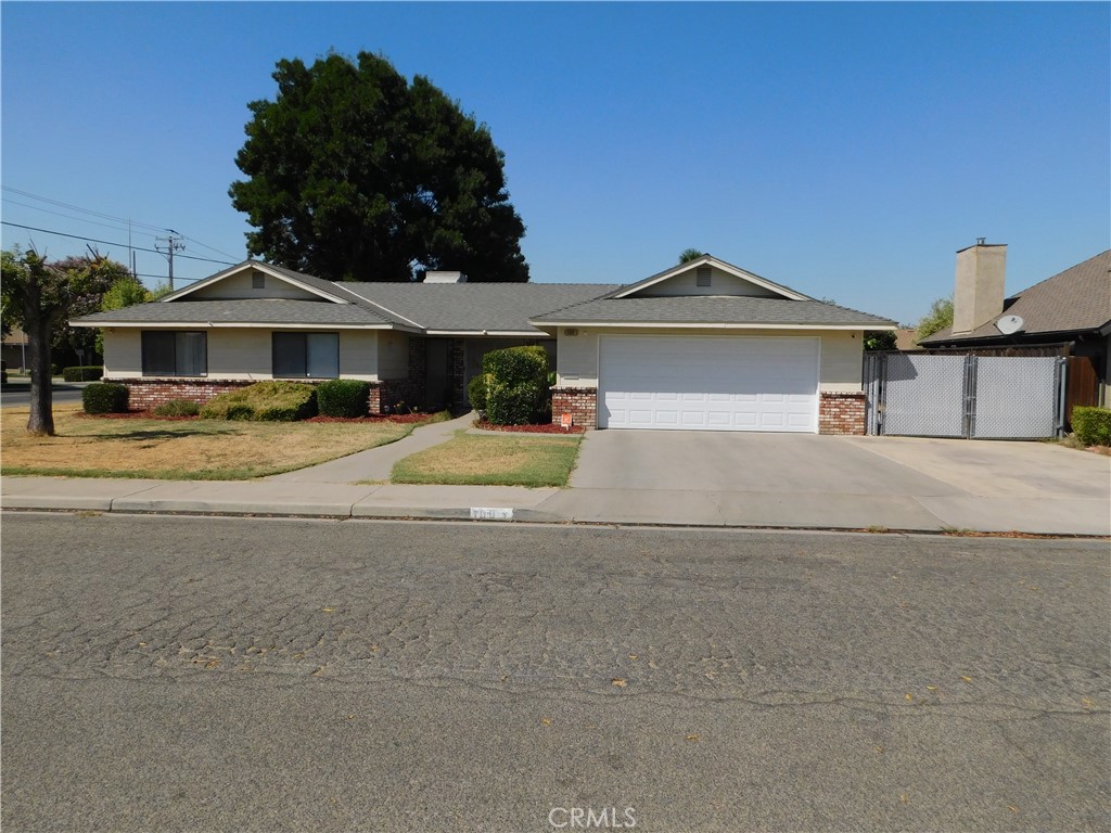 100 Holiday Way, Chowchilla, CA 93610