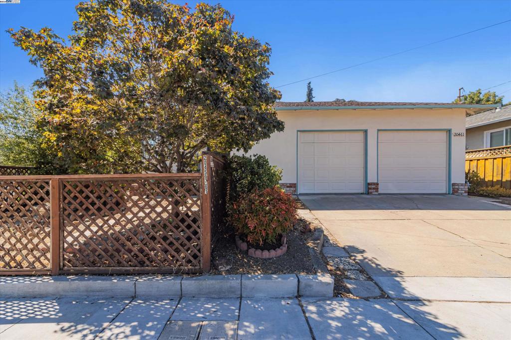 20459 Stanton Avenue, Castro Valley, CA 94546-5227