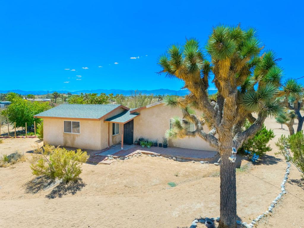 58611 Aberdeen Drive, Yucca Valley, CA 92284