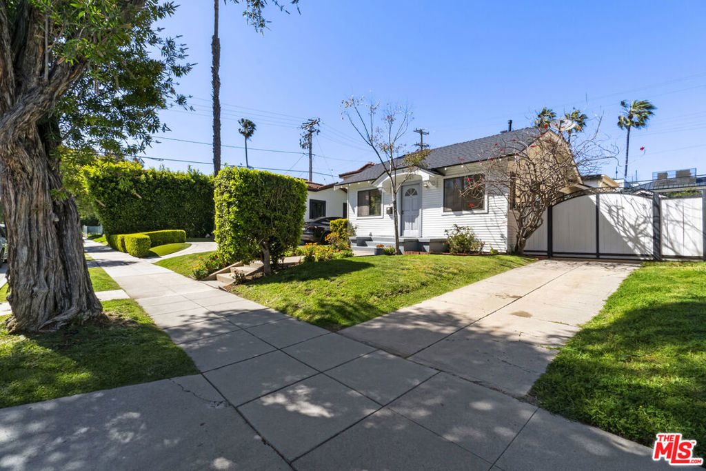 8643 Clifton Way, Beverly Hills, CA 90211