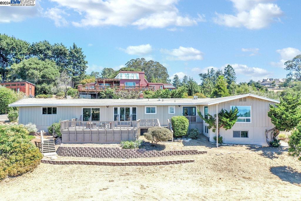 4151 Amyx Ct, Hayward, CA 94542