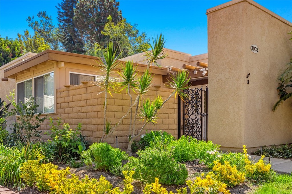 3003 Via Buena , #B, Laguna Woods, CA 92637