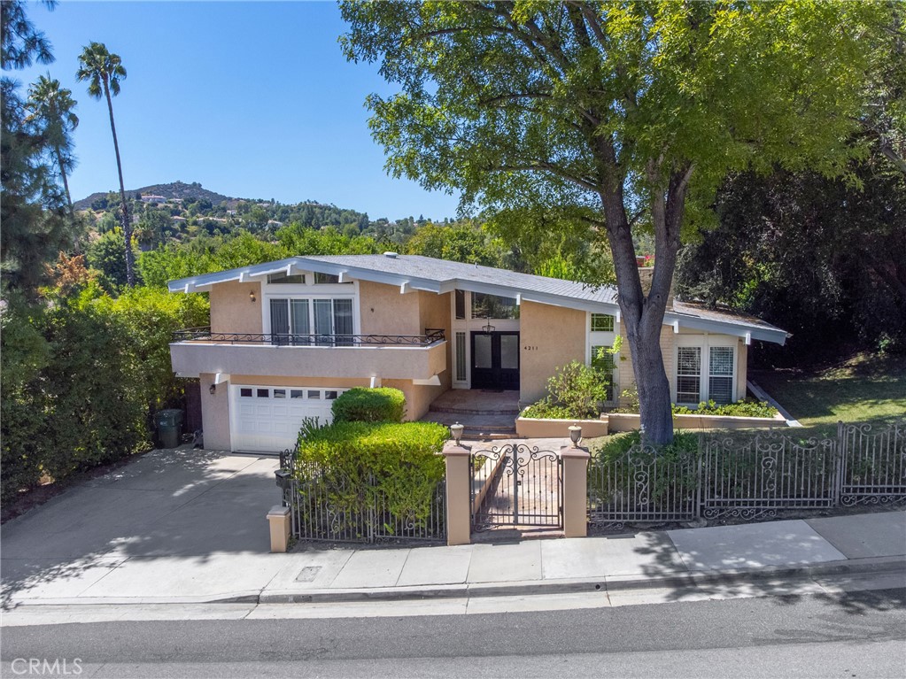 4211 Meadow Lark Drive, Calabasas, CA 91302