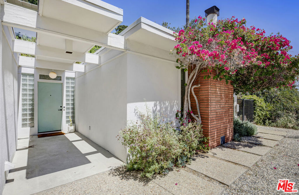 2205 Sunset Crest Drive, Los Angeles, CA 90046