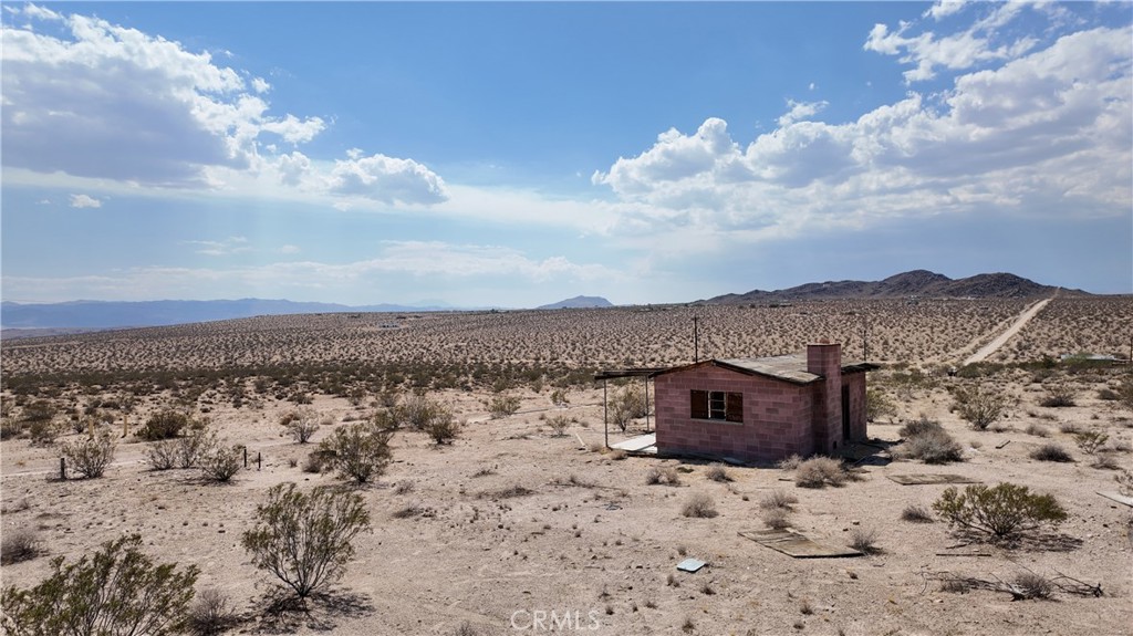 64494 Pole Line Road, Joshua Tree, CA 92252