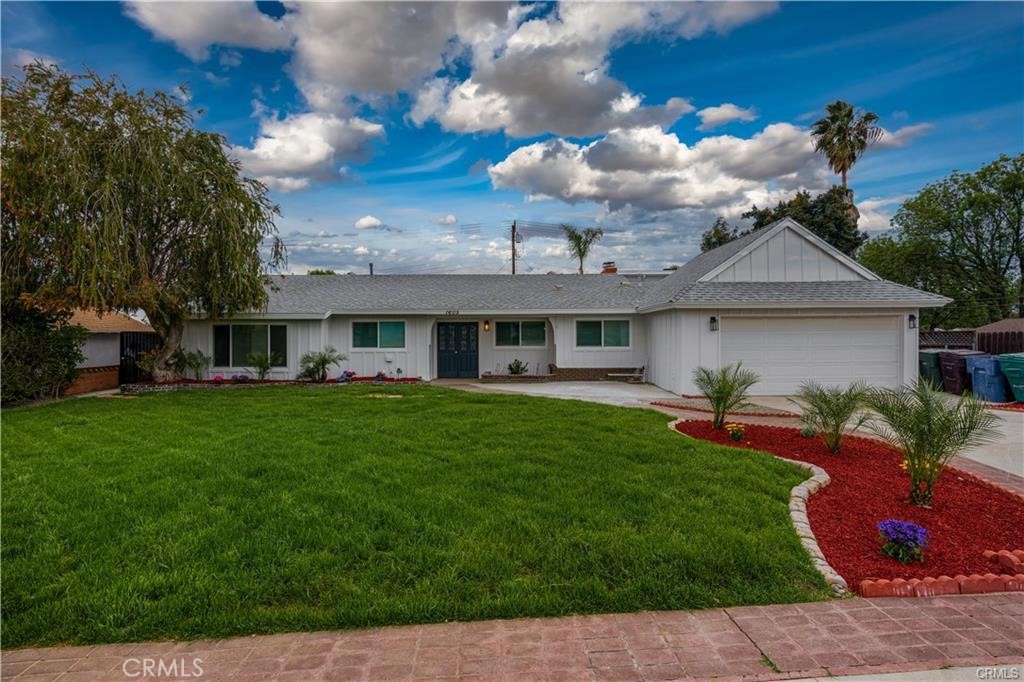 1605 Via Vista Drive, Riverside, CA 92506