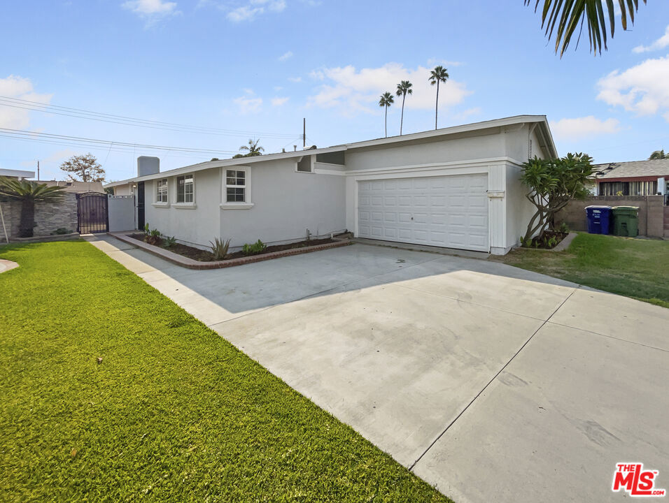 8210 Lins Avenue, Whittier, CA 90606