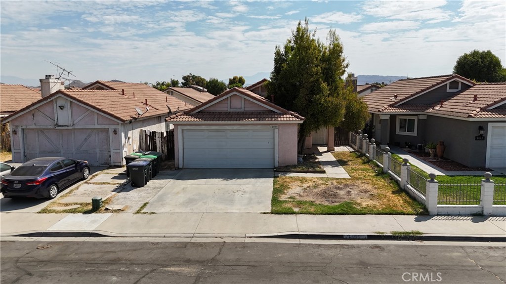 1499 Olivecrest Way, Perris, CA 92571