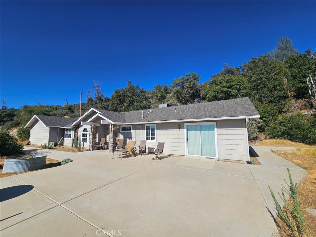 39263 Thornberry Mountain View Court, Oakhurst, CA 93644