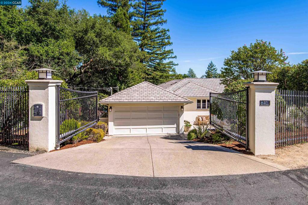 15 Los Dedos Road, Orinda, CA 94563