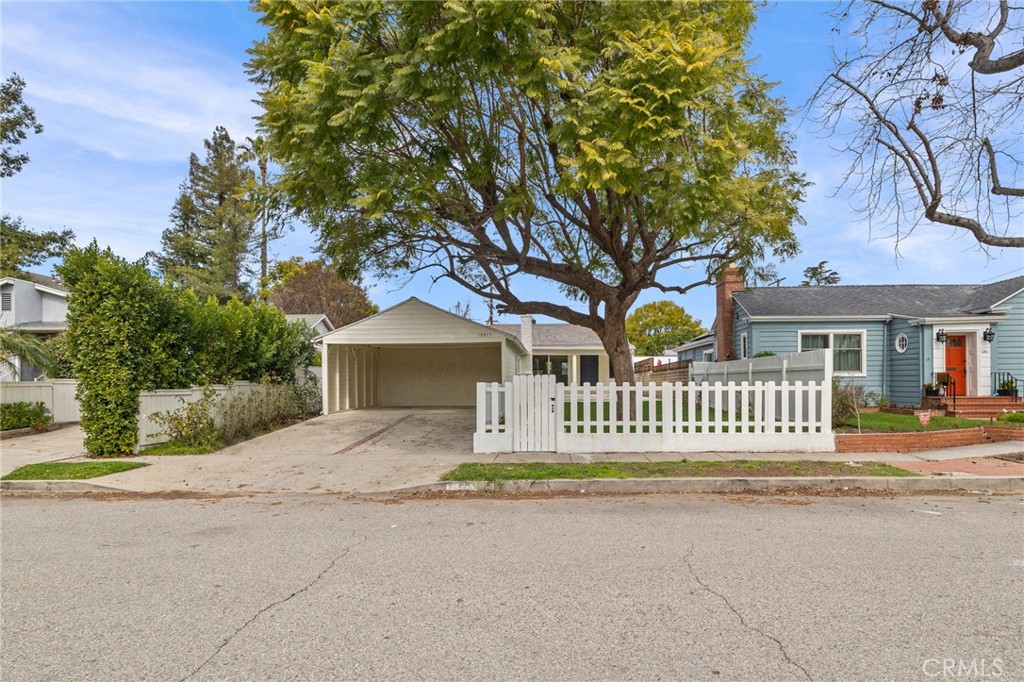 10815 Acama Street | Similar Property Thumbnail