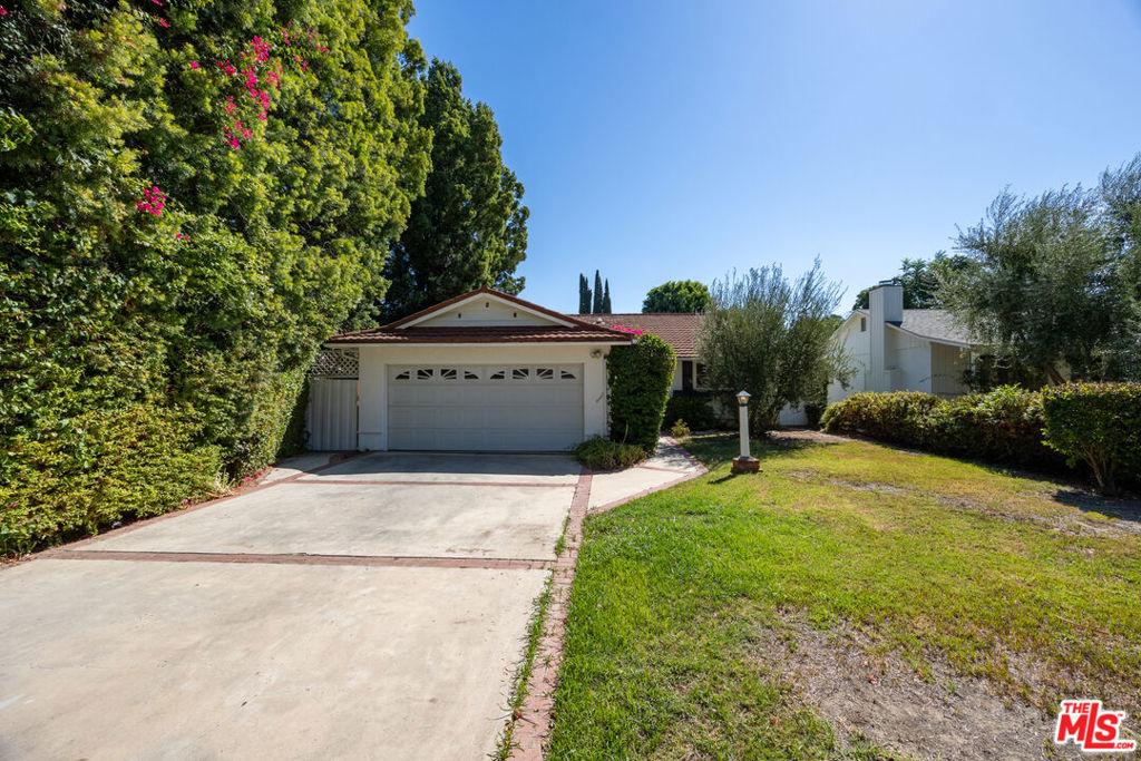 5958 Donna Avenue, Tarzana, CA 91356