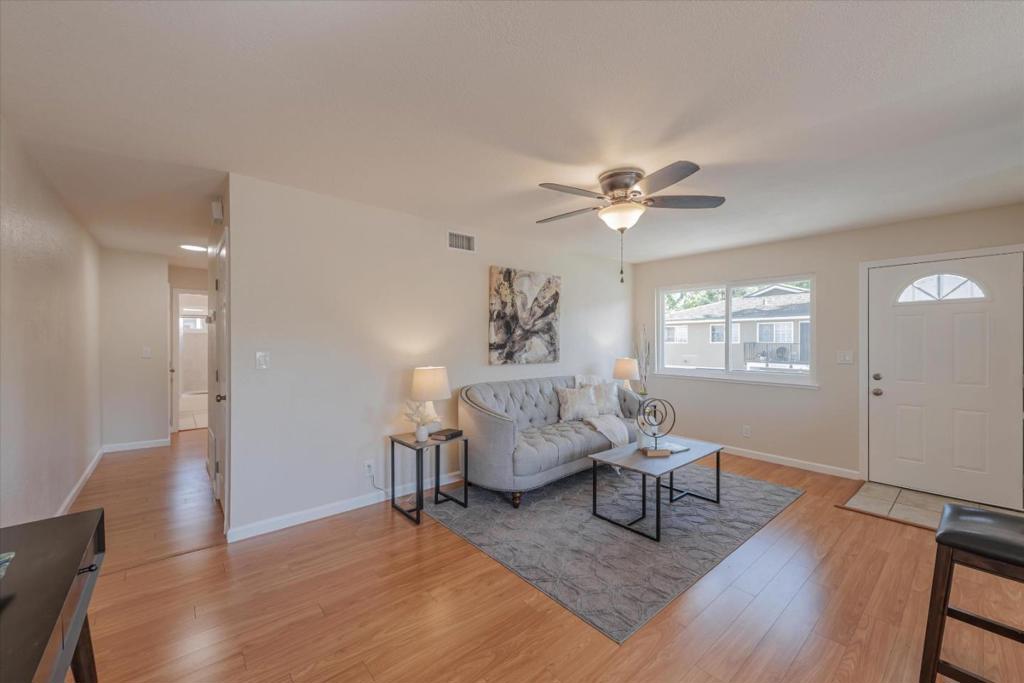 788 Delaware , #4, San Jose, CA 95123