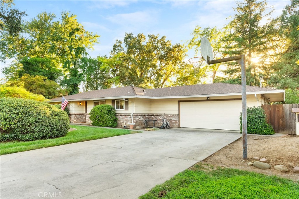 8 Creek Circle, Chico, CA 95973