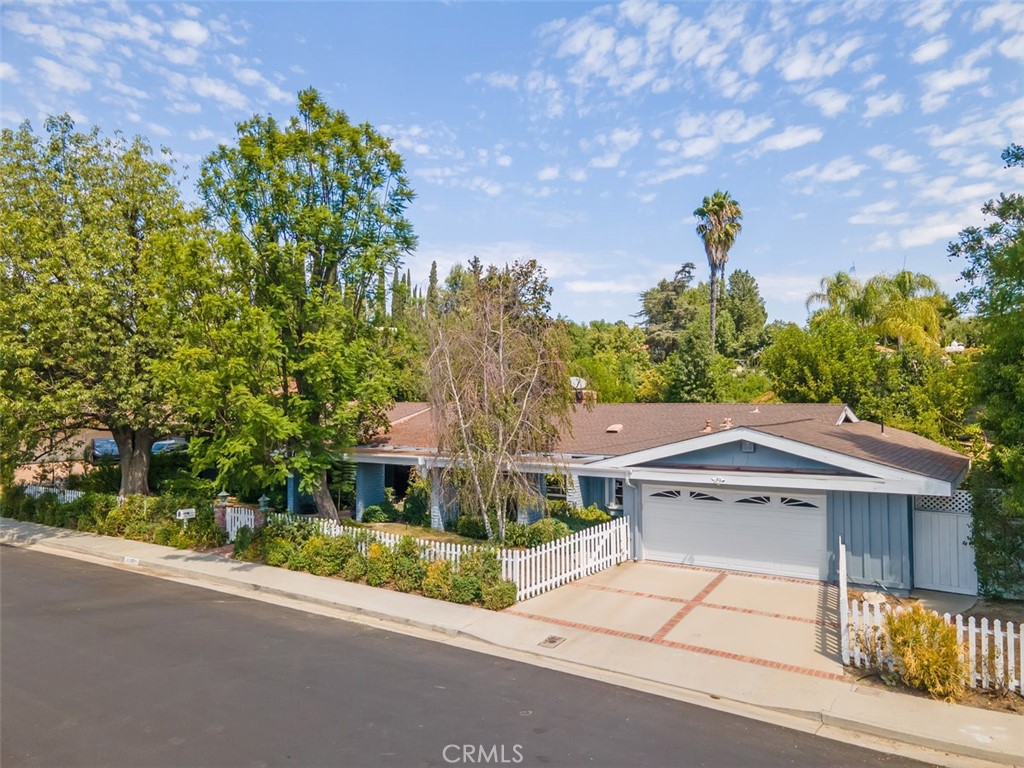 20327 Alerion Place, Woodland Hills, CA 91364