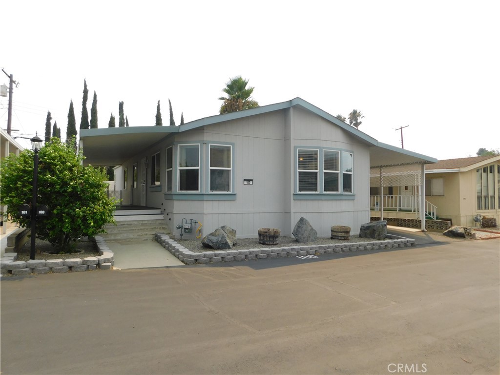 2200 W Wilson Street, #100, Banning, CA 92220