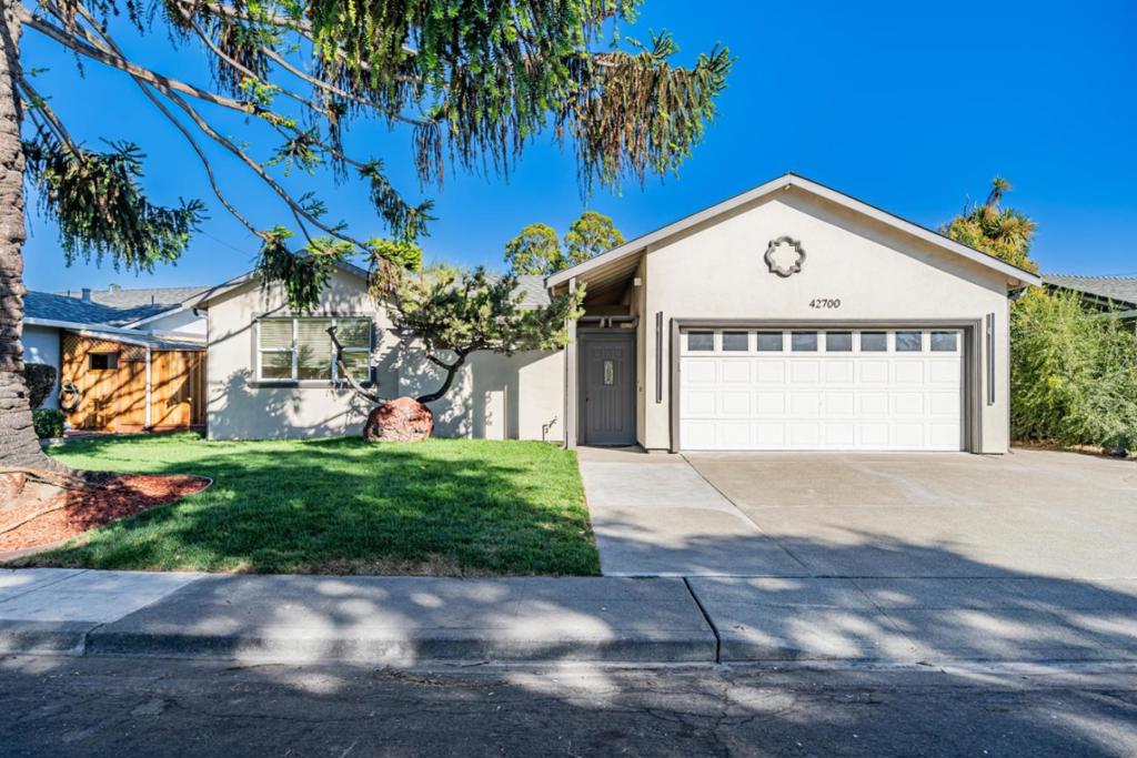 42700 Everglades Park Drive, Fremont, CA 94538