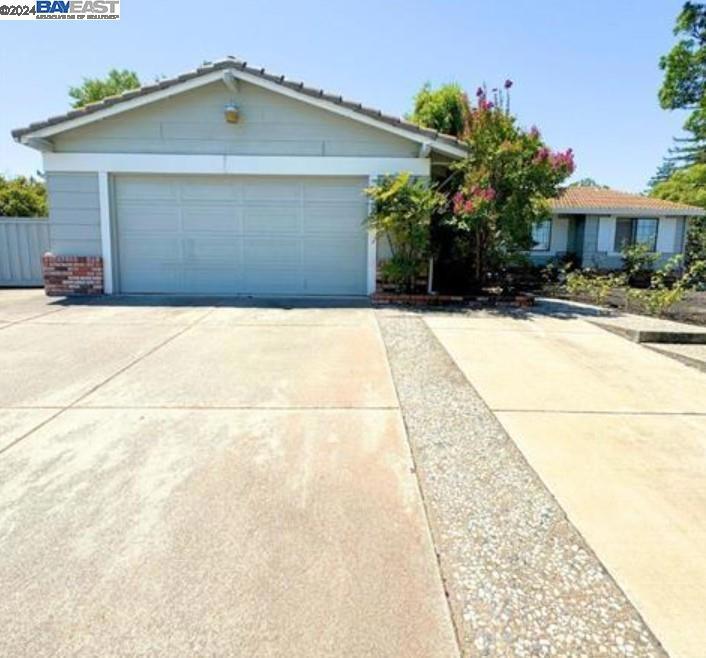 167 Castlewood Dr, Pittsburg, CA 94565