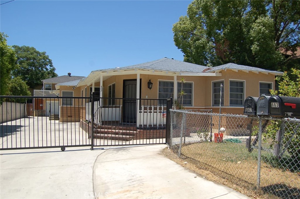 663 N Towne Avenue, Pomona, CA 91767