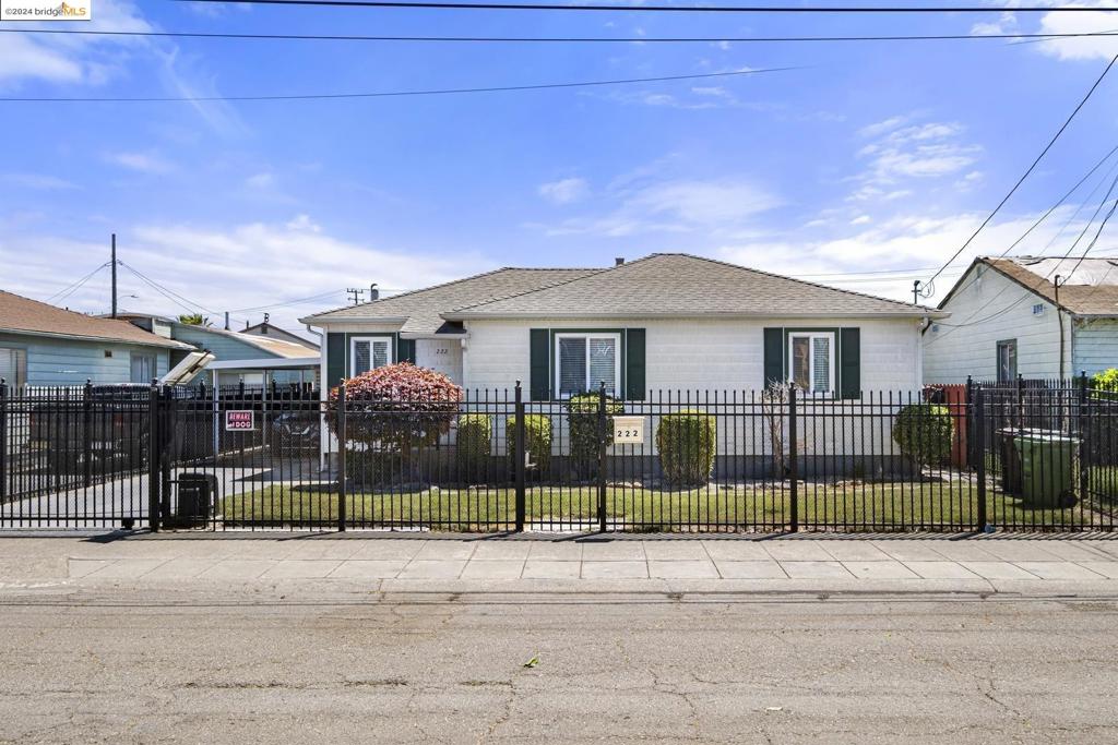 222 Tunis, Oakland, CA 94603