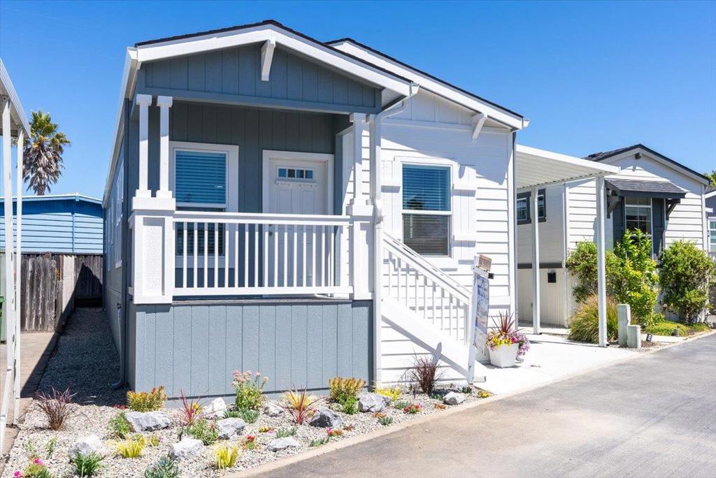 1555 Merrill Street, Santa Cruz, CA 95062