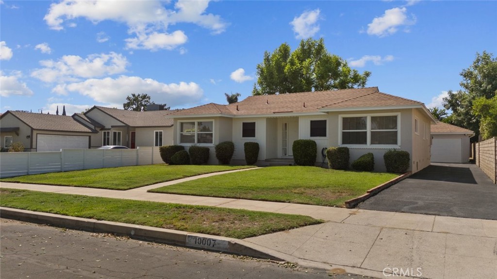 10007 Burnet Avenue, Mission Hills (San Fernando), CA 91345