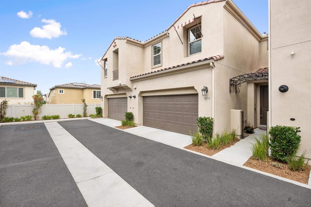 1210 Via Lucero, Oceanside, CA 92056