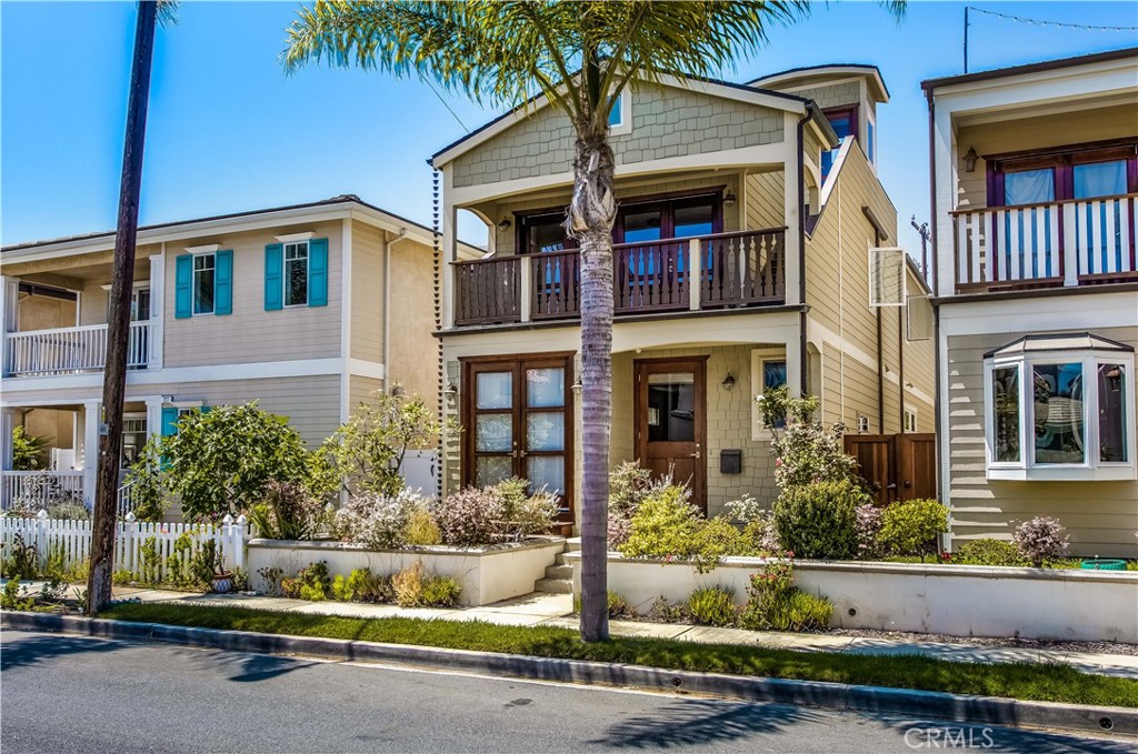 231 15Th Street, Seal Beach, CA 90740