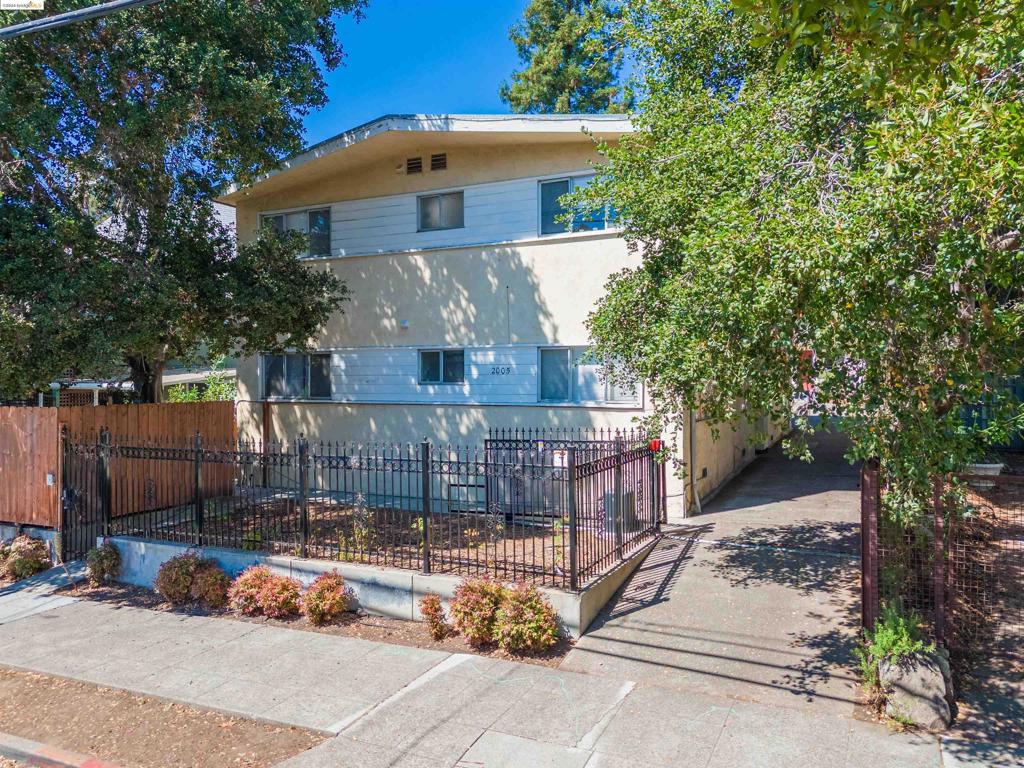 2005 Berkeley Way | Similar Property Thumbnail