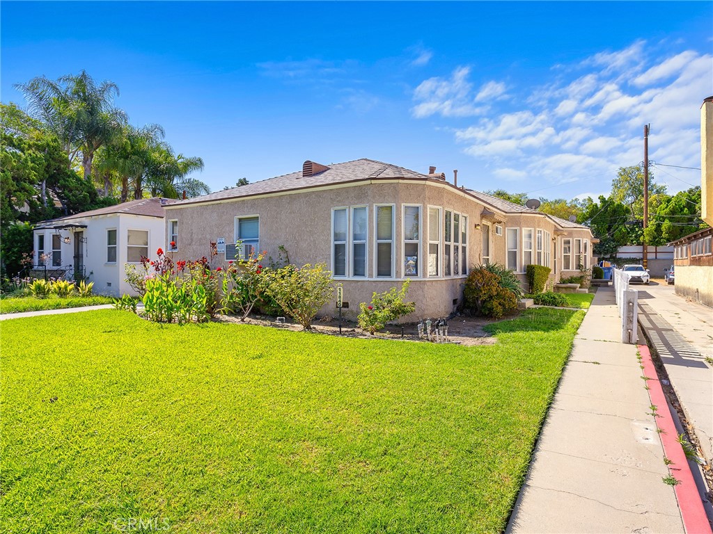 11840 Magnolia Boulevard, Valley Village, CA 91607